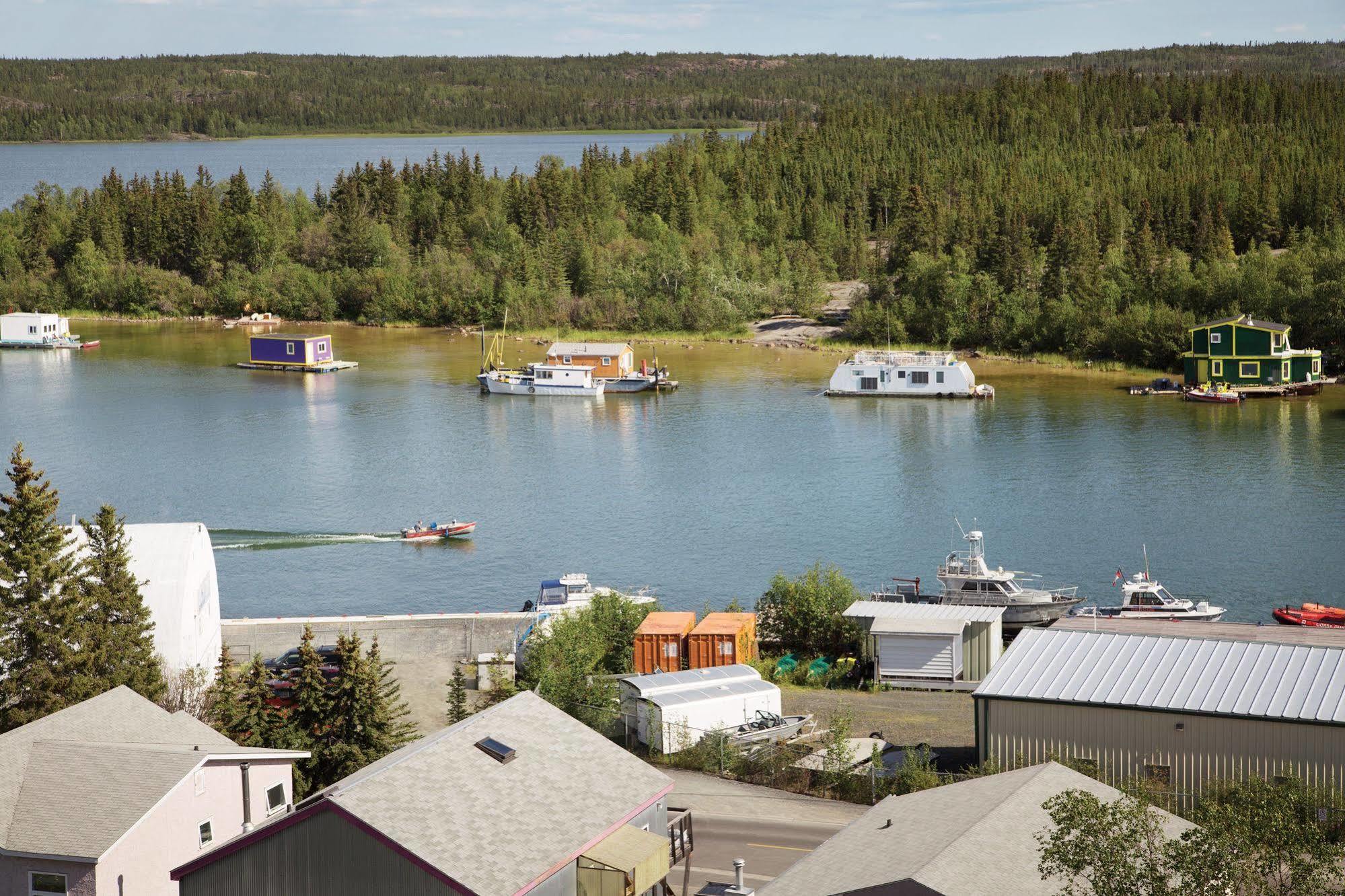 Coast Fraser Tower Yellowknife Kültér fotó